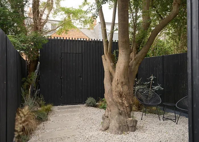 Japandi Escape 3Br Designer Flat With Garden