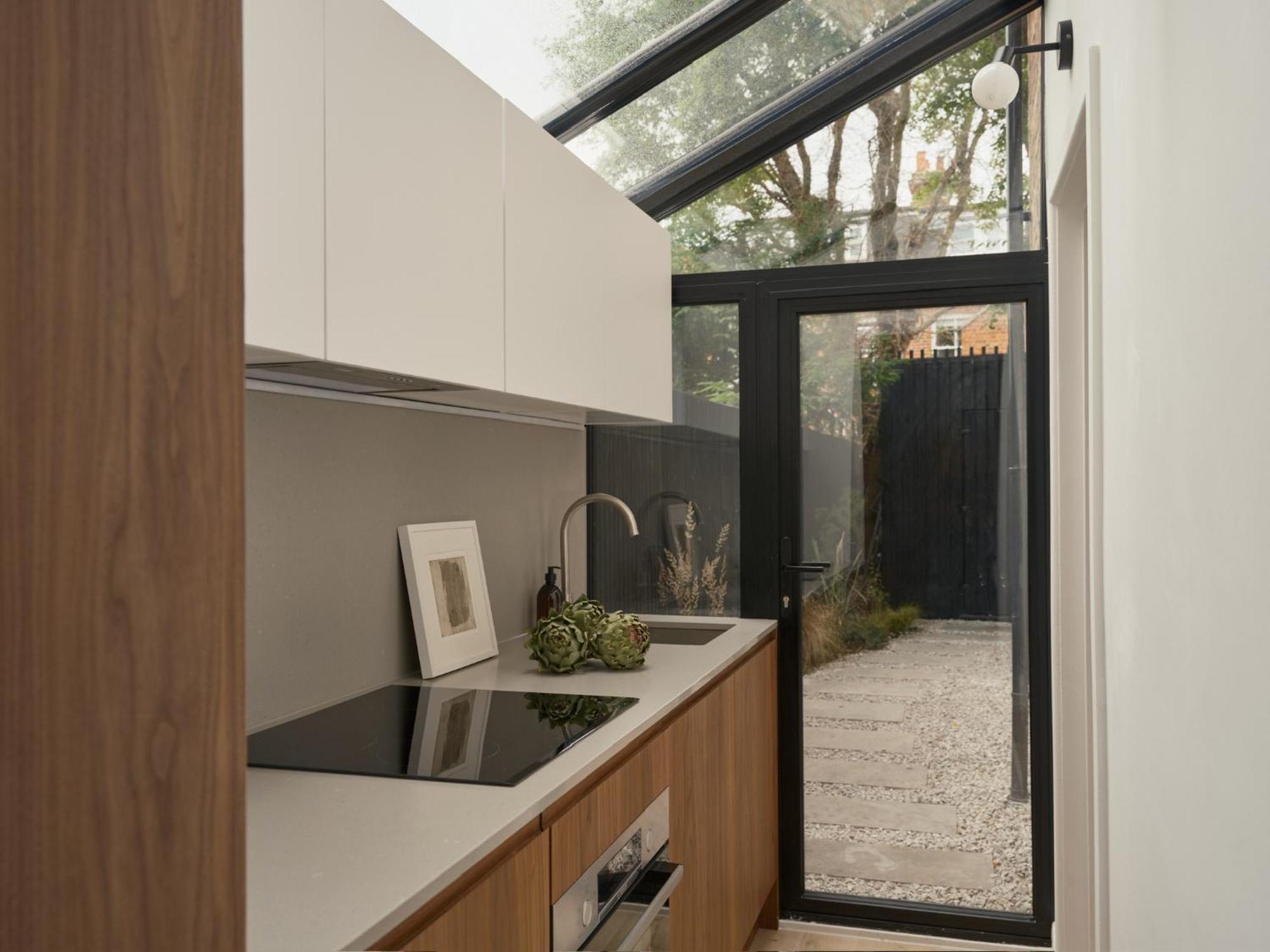 Japandi Escape 3br Designer Flat With Garden Apartment Oxford